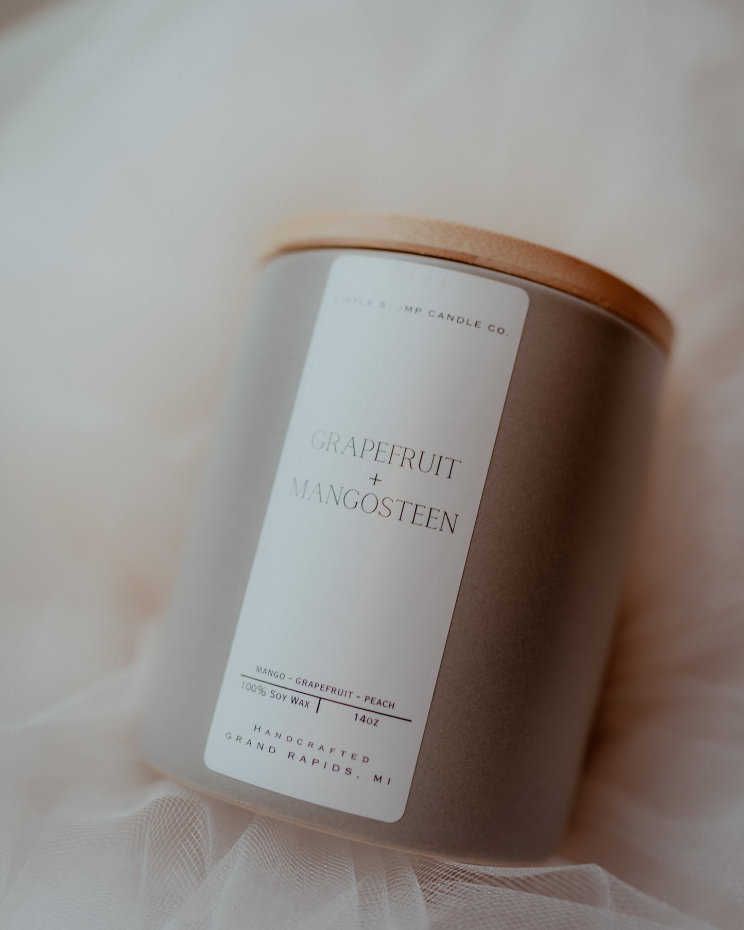 Grapefruit + Mangosteen Ceramic Candle - 14oz